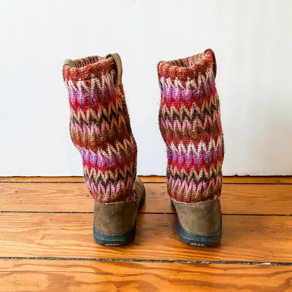 Keen Auburn Sweater Boots, little girls size 10 - Picture 3 of 9